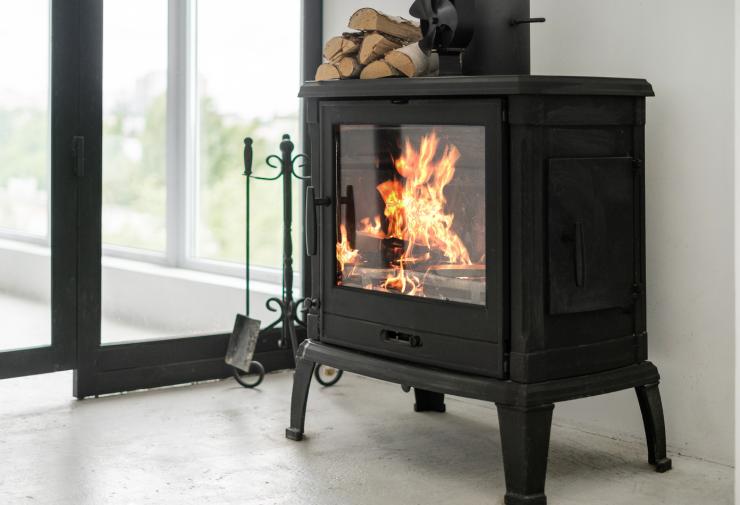 S’équiper d’un poêle à bois étanche